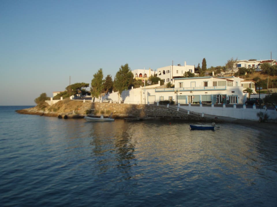 Am Weg zum Hotel  Hotel Crithoni's Paradise