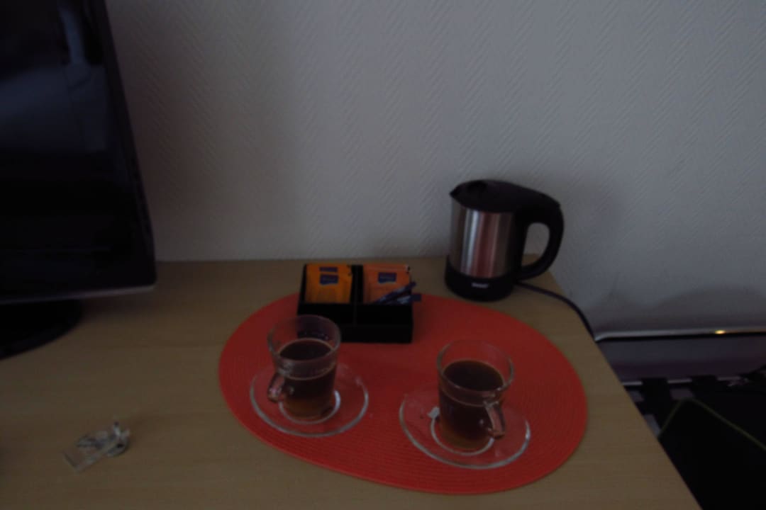 Czajnik, ale bez gniazdka ACHAT Hotel Dresden Elbufer