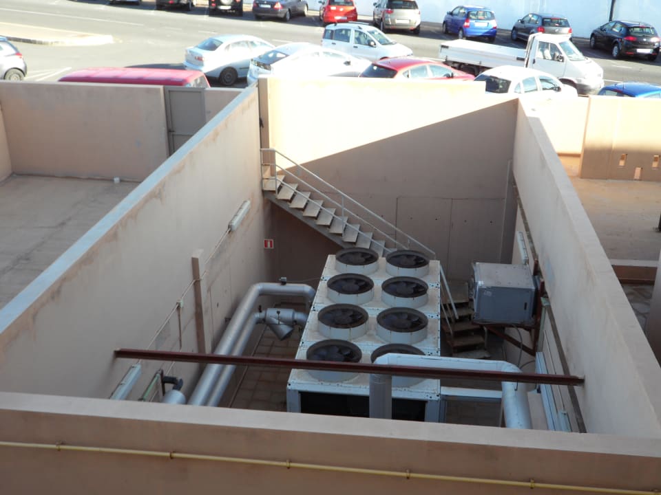 Lärmverursacher, auch nachts SBH Hotel Taro Beach