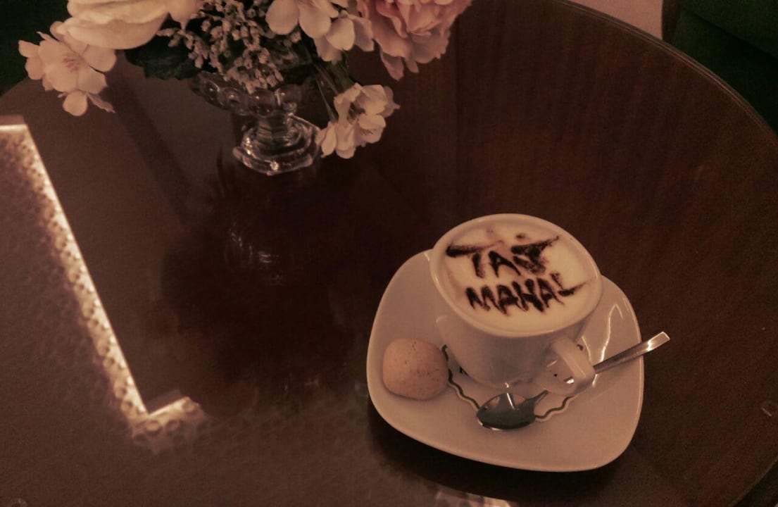 Eine spezieler Cappuchino im Taj Mahal Royal Taj Mahal Hotel