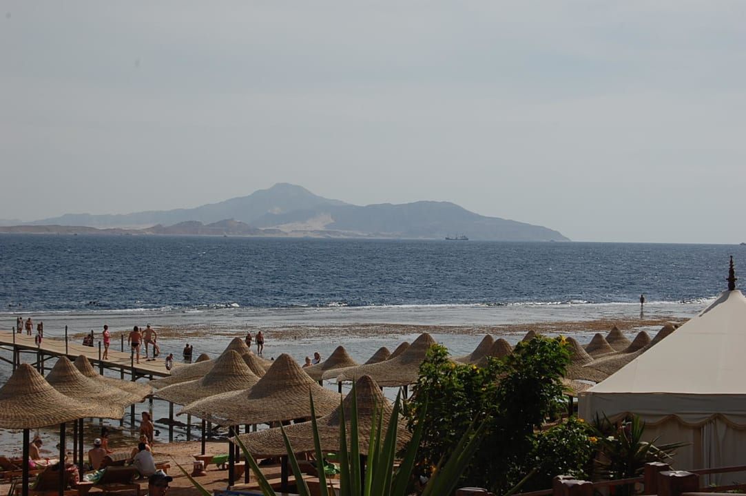 Widok na morze Rehana Sharm Resort Aqua Park & Spa