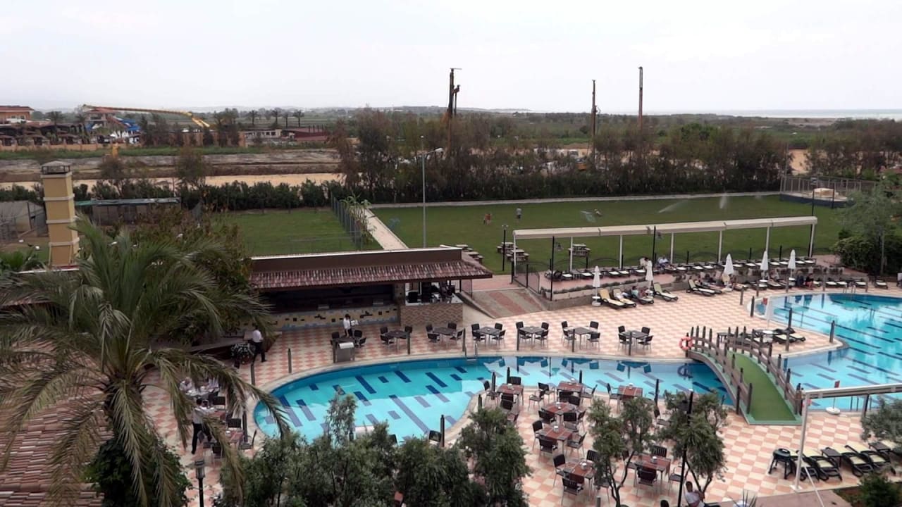 Anderer Tag, andere Bohrkran Position Belek Beach Resort Hotel