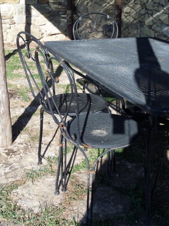 Pool Castell/Weingut Meleto