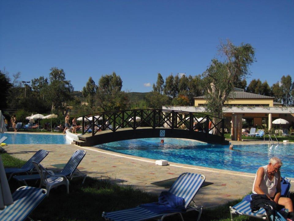 Einer der beiden Pools Sentido Apollo Palace