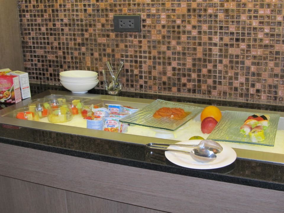 Häppchen in der Executive Lounge Hotel Novotel Bangkok On Siam Square