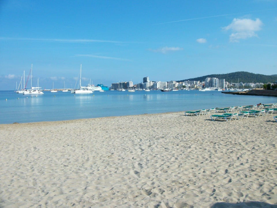 Nur über die Straße Hotel Osiris