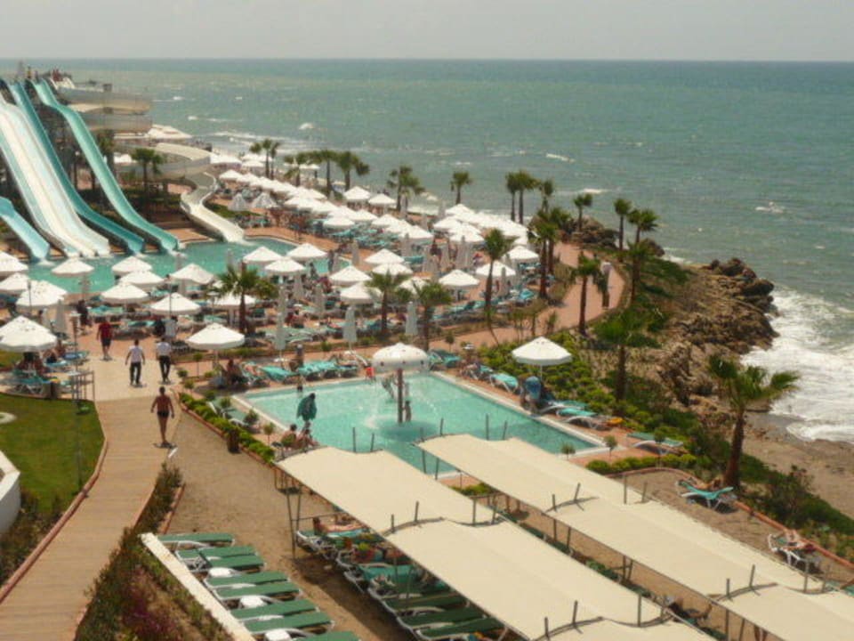 Rutschen mit Kinderpool am Strand Vikingen Infinity Resort & Spa