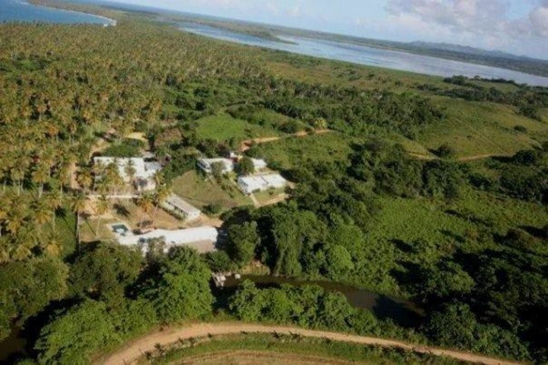 El Rancho La Cueva desde el aire Hotel La Cueva