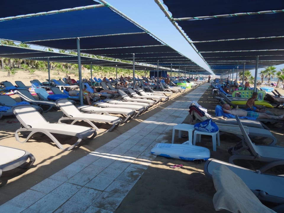 Liegen am Meer Club Grand Aqua