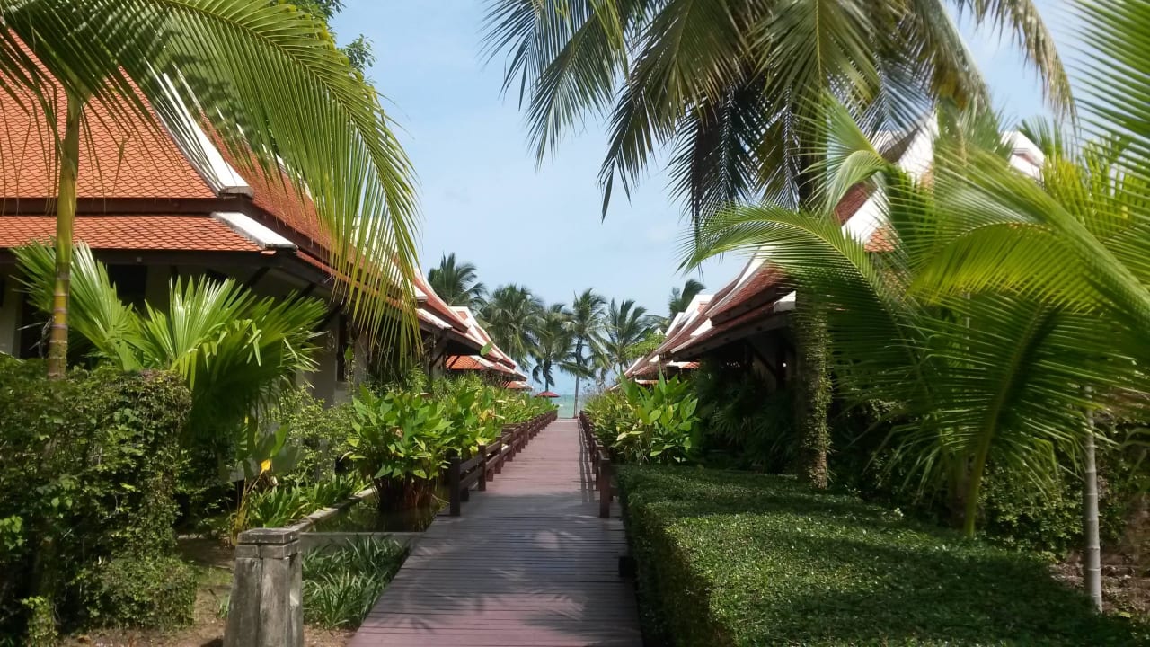 Weg zum Strand Khaolak Laguna Resort
