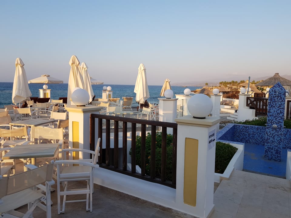 Ausblick Alexander Beach Hotel & Village Resort