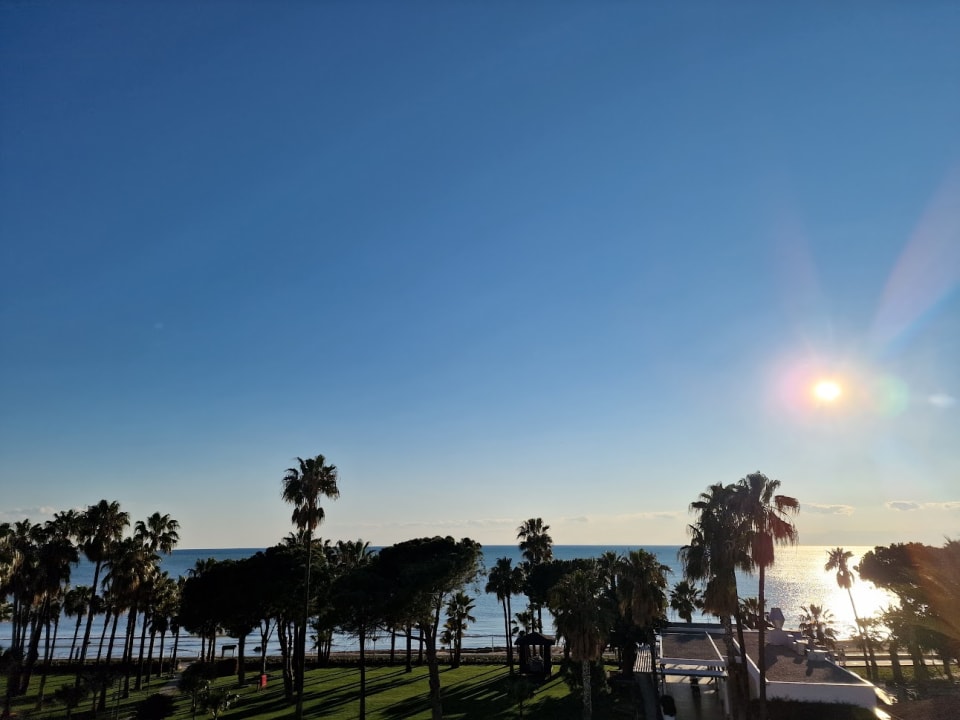 Ausblick Acanthus Cennet Barut Collection