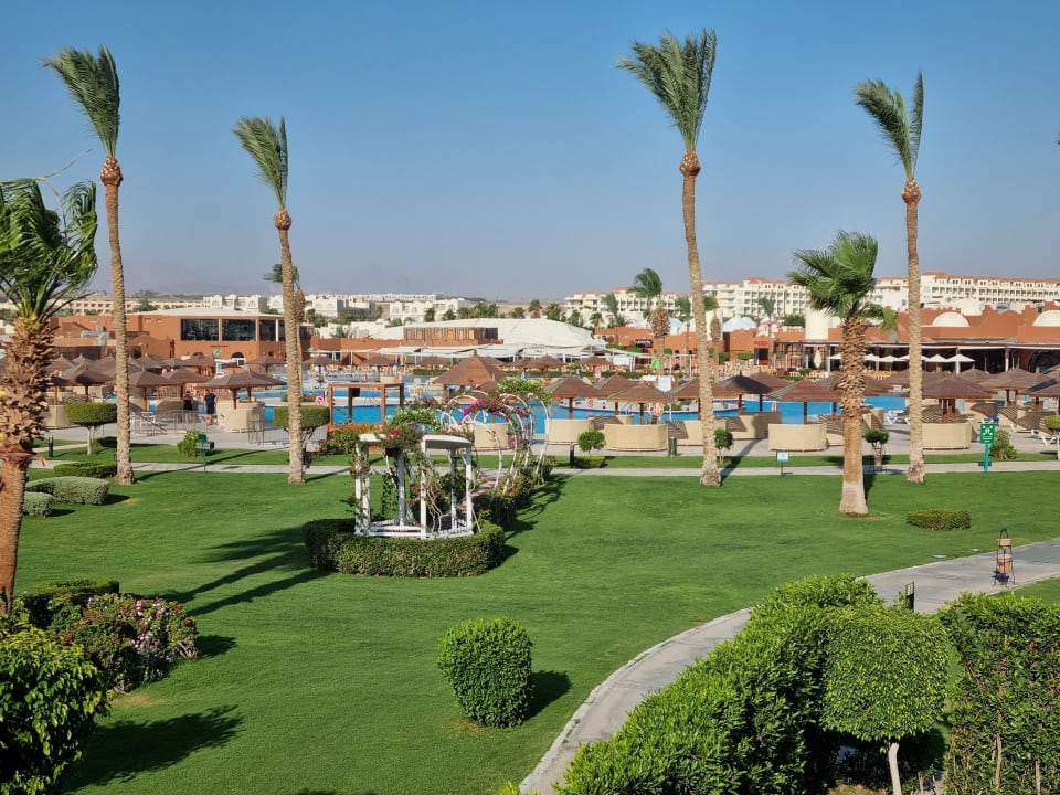 Gartenanlage Sunrise Tucana Resort - Grand Select