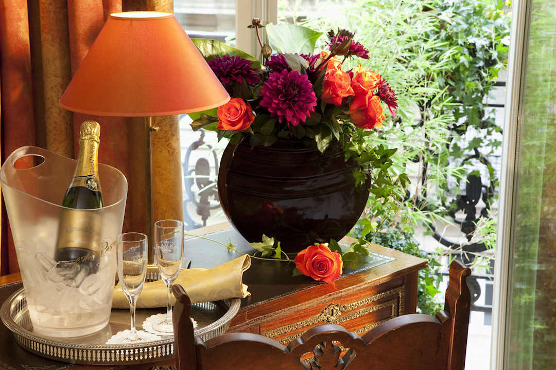 Welcome champagne on request (option) Hotel Kleber Champs Elysees Tour Eiffel Paris
