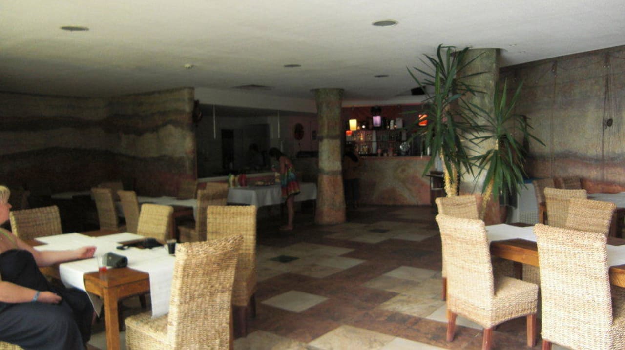 Pizzabar Hotel Bilyana Beach