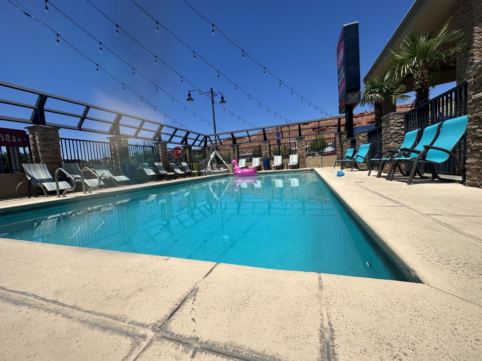 Pool Aiden by Best Western @ St. George