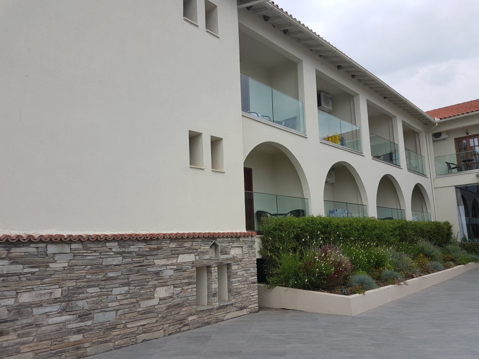 Außenansicht Akrathos Beach Hotel