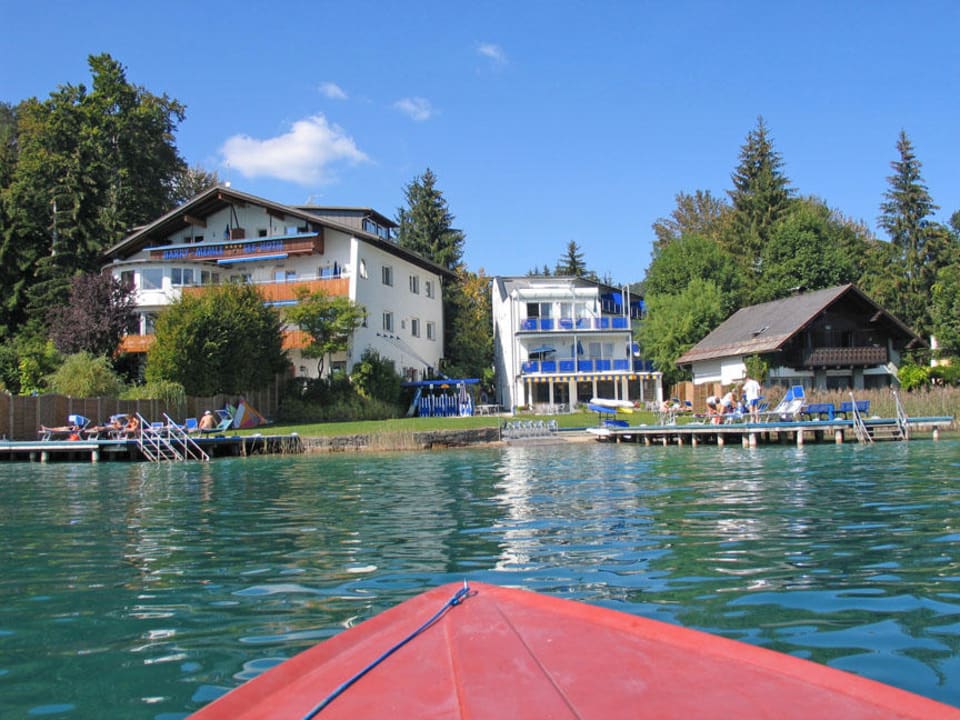 Hotelansicht vom Wasser aus Barry-Memle