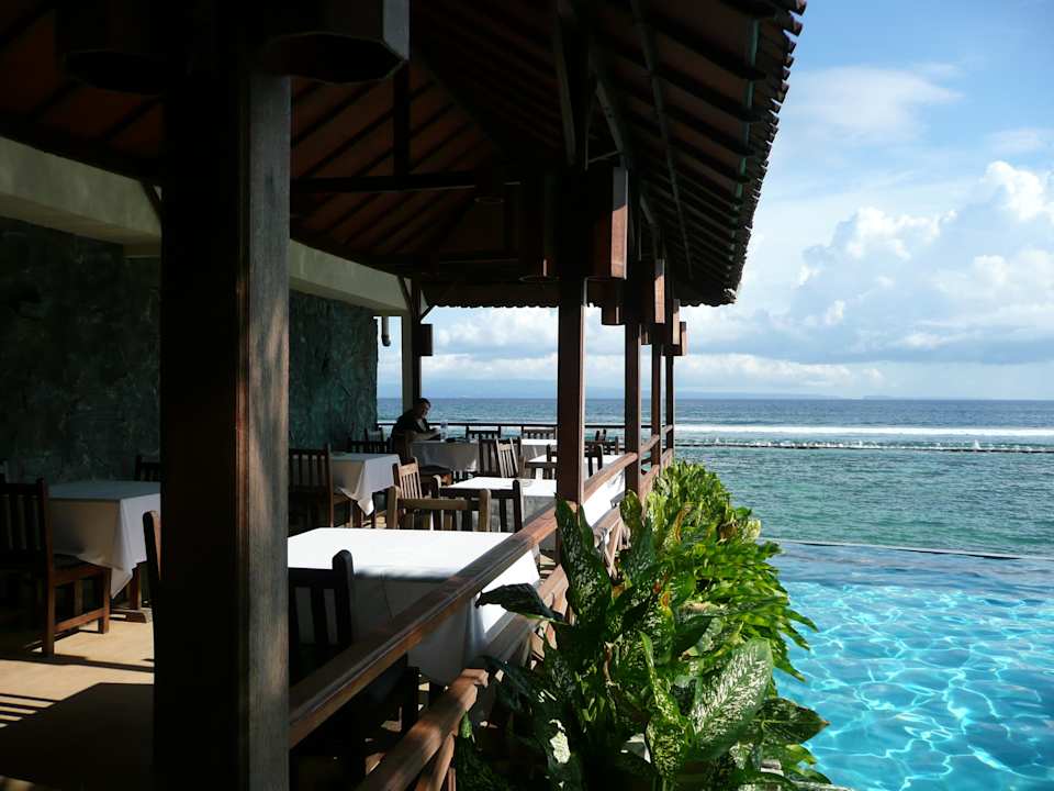 Restaurantbereich The Natia Hotel