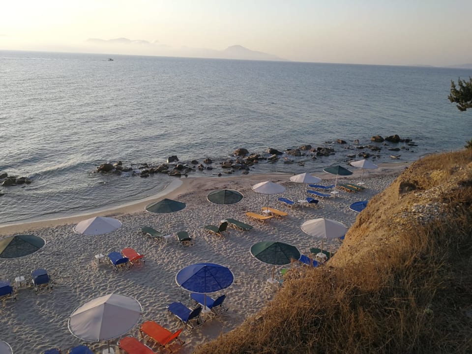 Strand Hotel Kouros Palace