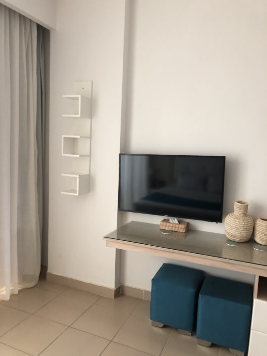 Zimmer Redcon Suites