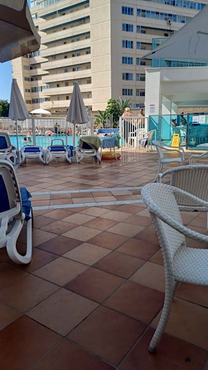 Pool Globales Gardenia