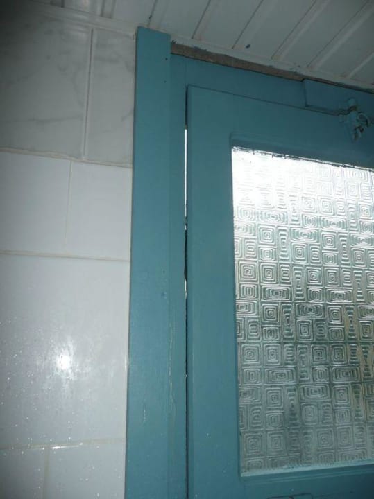 Badezimmerfenster geschlossen Nr.39 Elounda Residence Resort & Waterpark