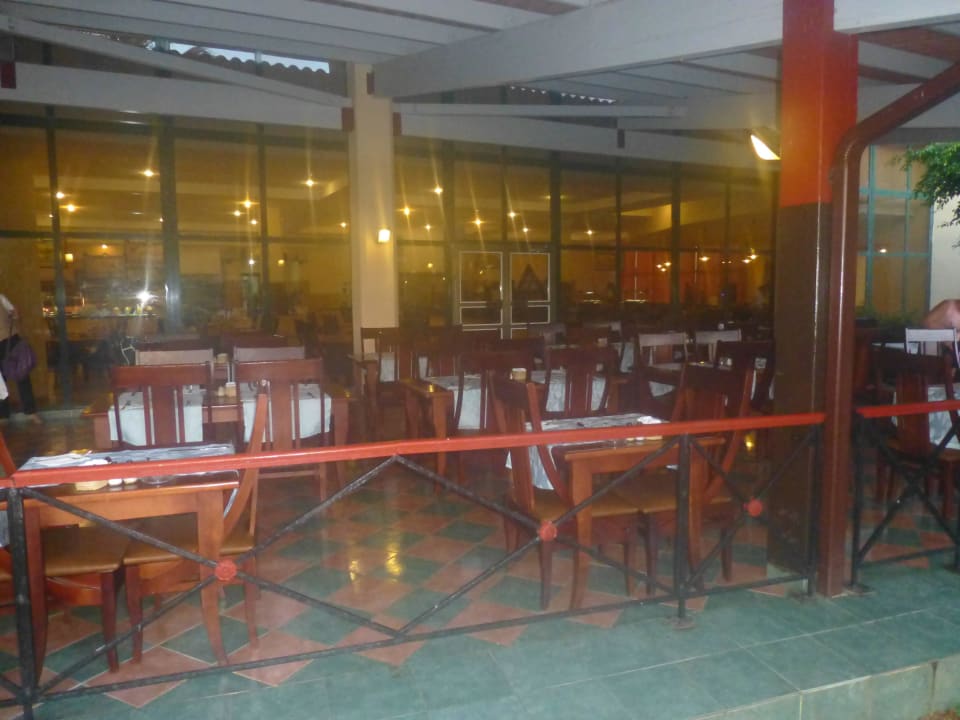 Hauptrestaurant Tische im Außenbereich Sol Hicacos Varadero