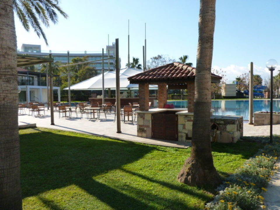 Piscine principale et bar Arum Barut Collection