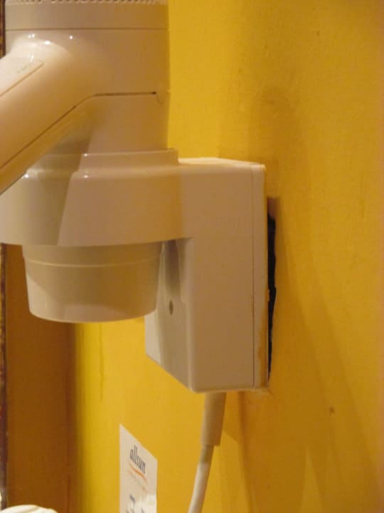 Fällt fast von der Wand allsun App.-Hotel Albatros
