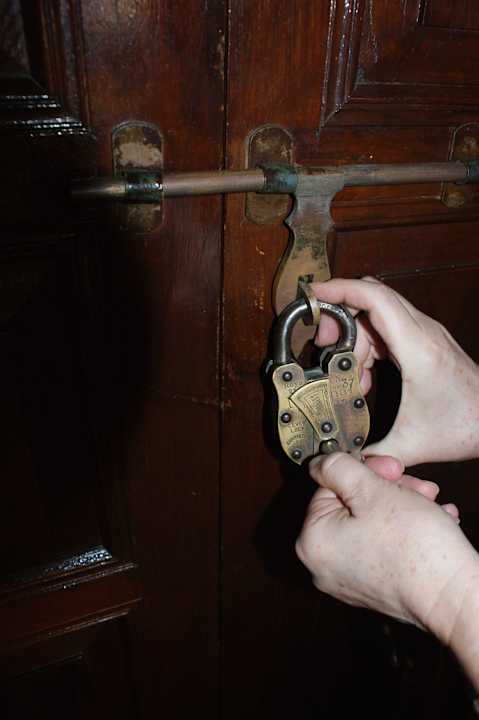 Zimmerschloss Hotel Orient Guest House