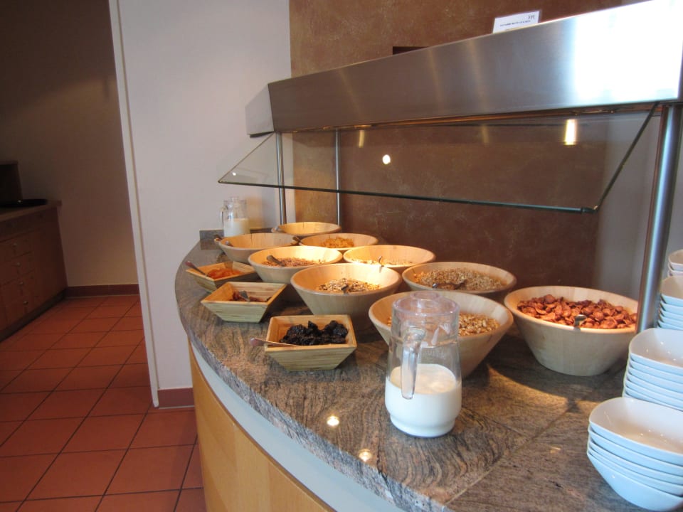 Frühstücksimpressionen Leonardo Hotel Hamburg Airport