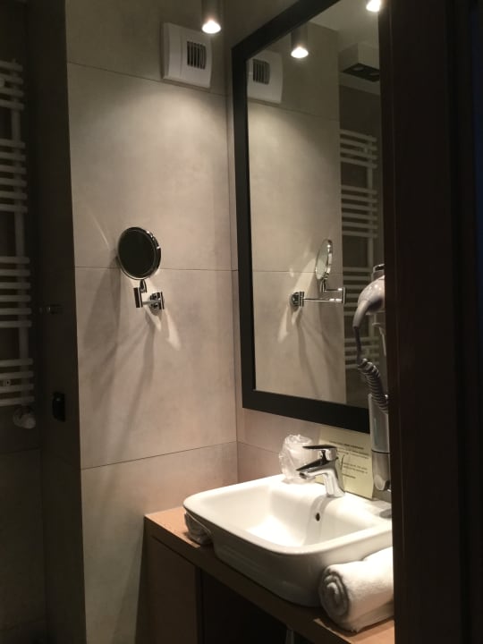 Schönes, kleines Badezimmer Czarny Kamień Resort & Spa