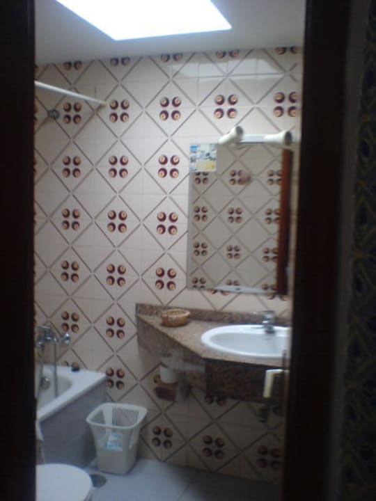 Bad HL Miraflor Suites Hotel