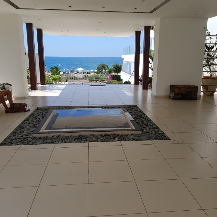 Lobby Napa Mermaid Hotel & Suites