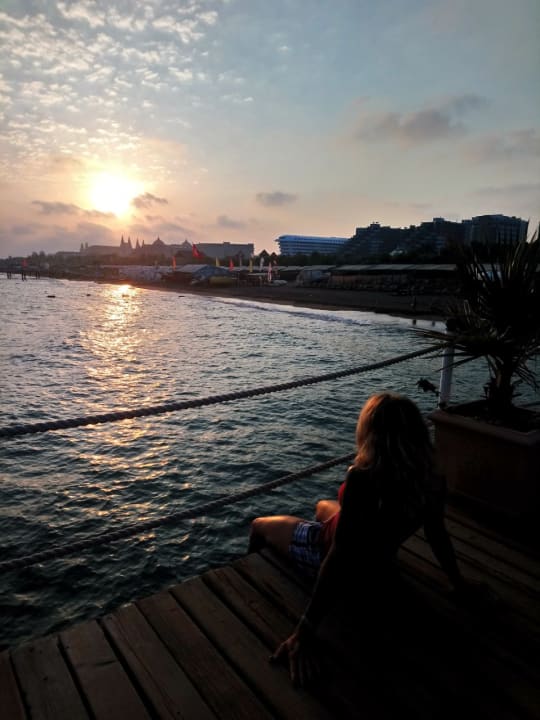 Strand Royal Wings Hotel