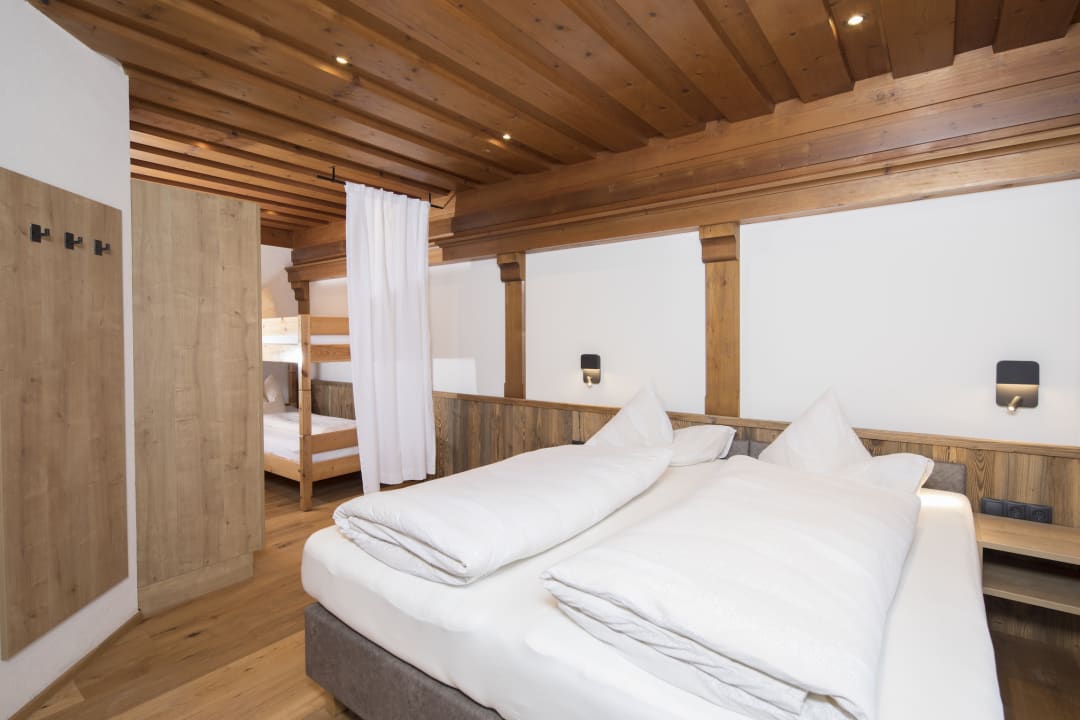 Zimmer Angerer Alpine Suiten und Familienappartements Tirol