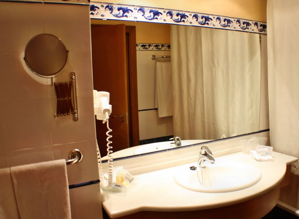 Bad, Superior Doppelzimmer im Haus 2 Mon Port Hotel & Spa