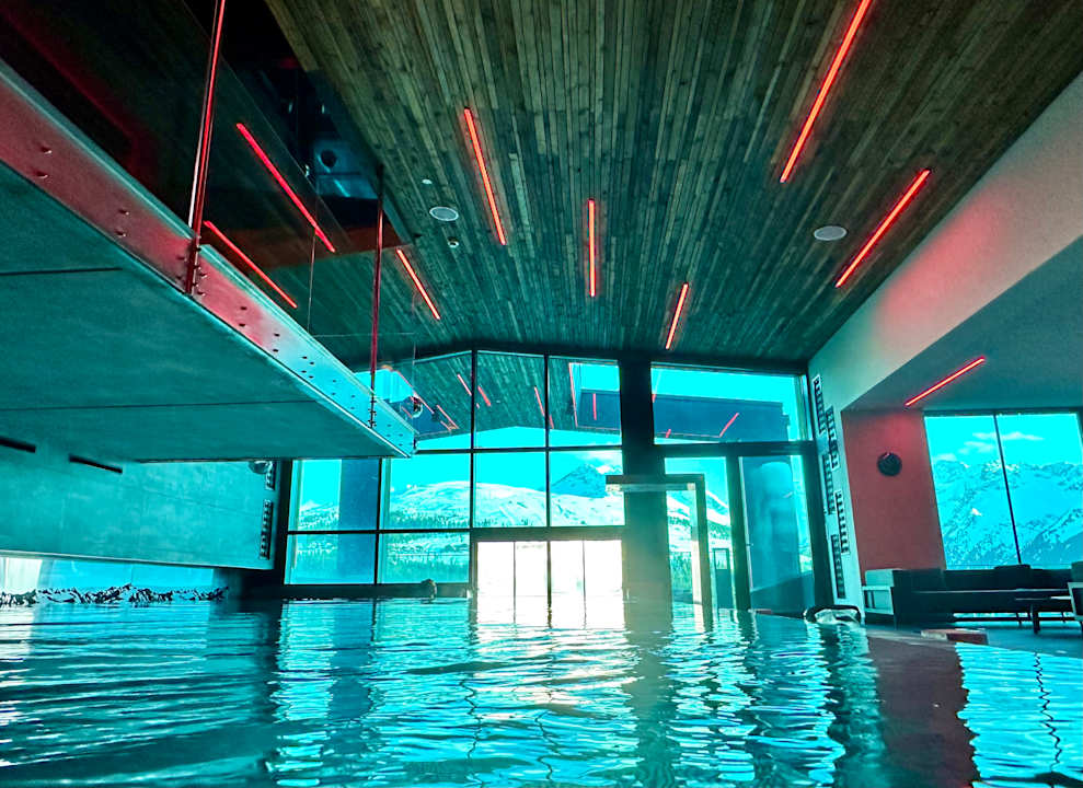 Pool MY ALPENWELT Resort