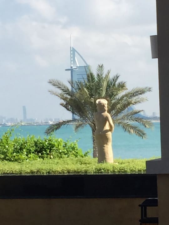 Blick auf Dubia Stadt Anantara The Palm Dubai Resort