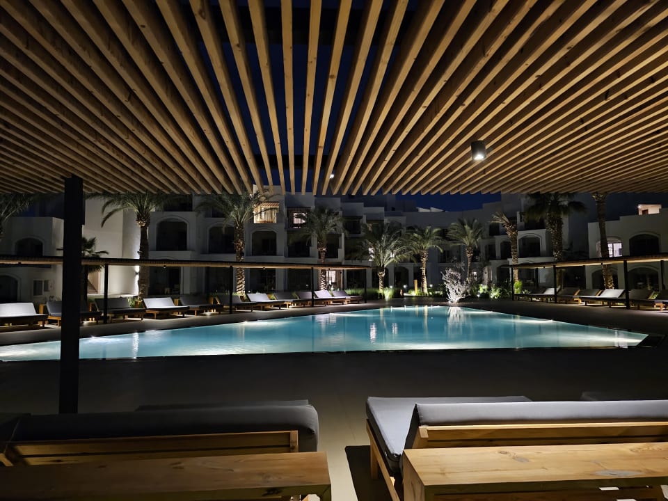 Pool Serry Beach Resort