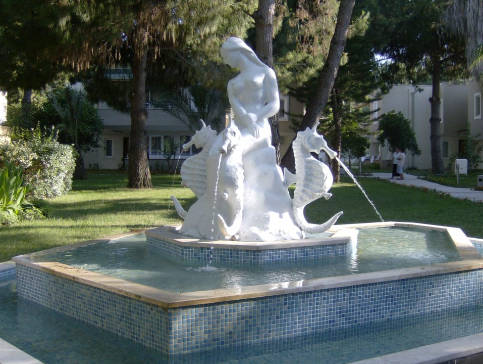 Brunnen hinter der Rezeption Club Sidelya Hotel