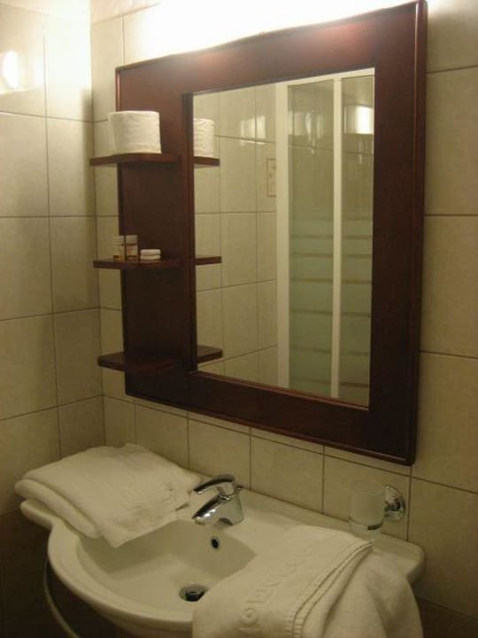 Waschbecken/Spiegel Hotel Philoxenia