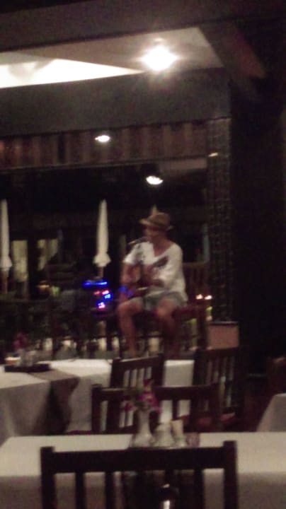 Livemusik beim Abendessen Best Western Premier Bangtao Beach Resort & Spa