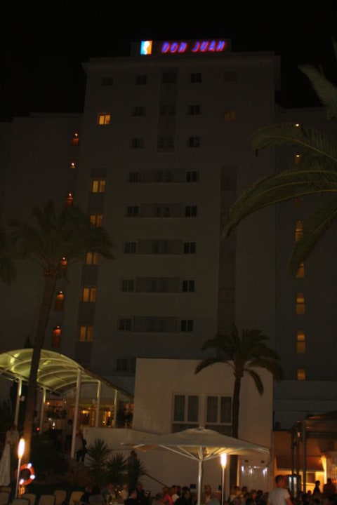 Hotelansicht bei Nacht Hipotels Don Juan