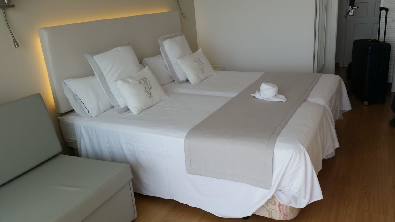 Bett Playa Esperanza Resort