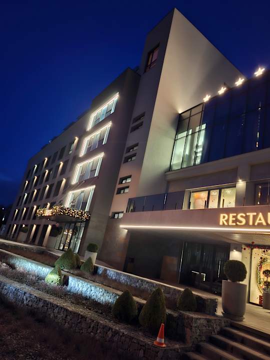 Außenansicht Apartel Uzhhorod