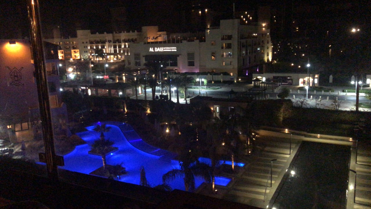 Anlage bei Nacht Steigenberger Aqua Magic