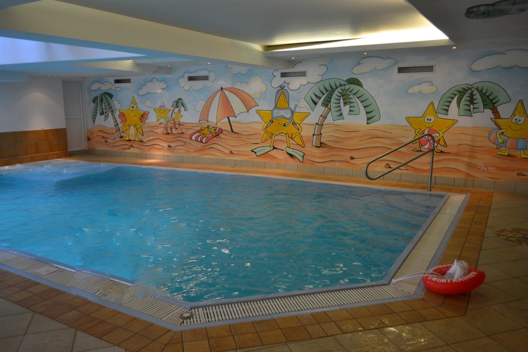 Pool mit Sprudel Baby- & Kinderhotel Laurentius