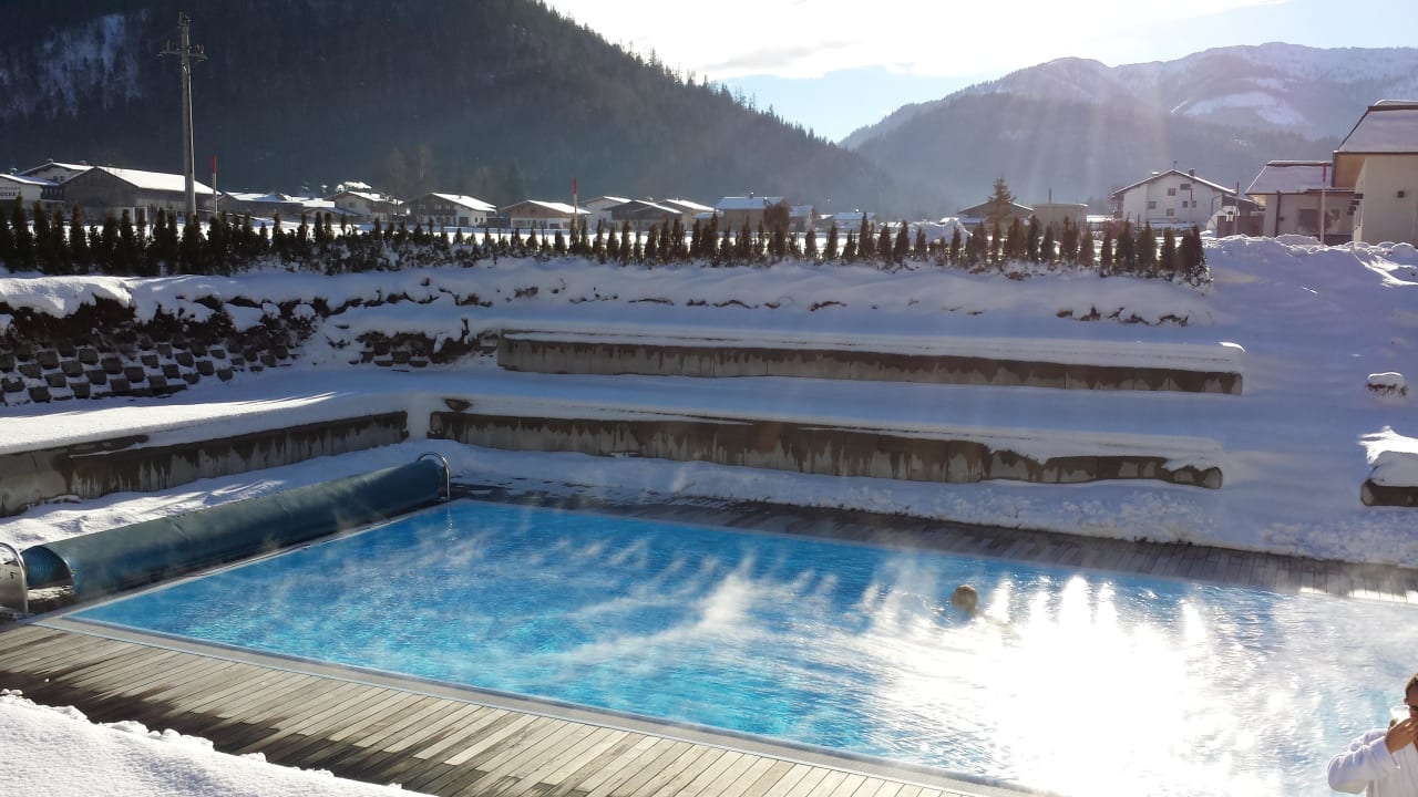 Außenpool elaya hotel steinplatte